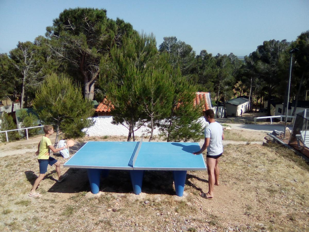 Camping Le Bois De Pins Salses-le-Chateau Kültér fotó