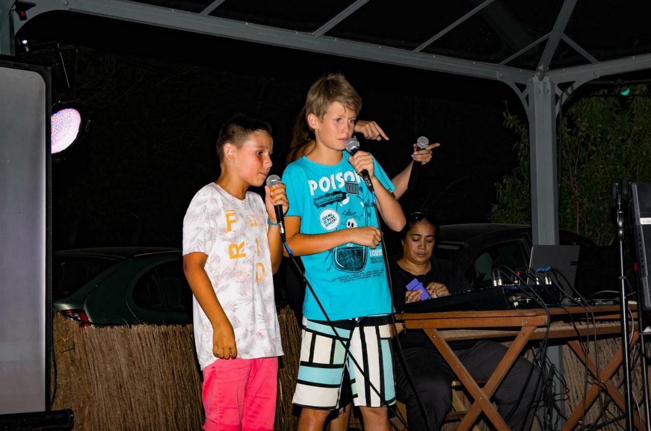 Camping Le Bois De Pins Salses-le-Chateau Kültér fotó